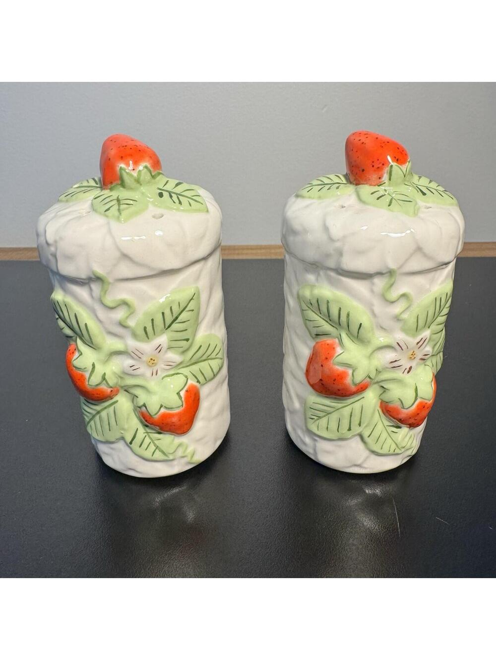 Vintage, Strawberry Salt And Pepper Shakers Sears Roebuck 1975 Made In Japan